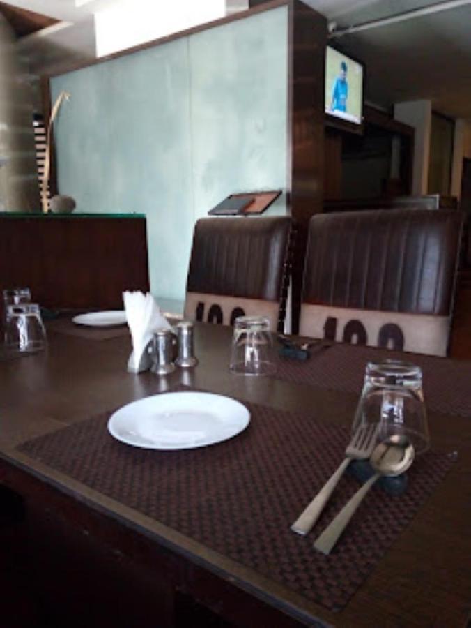Hotel Sai Saya,Nashik Extérieur photo