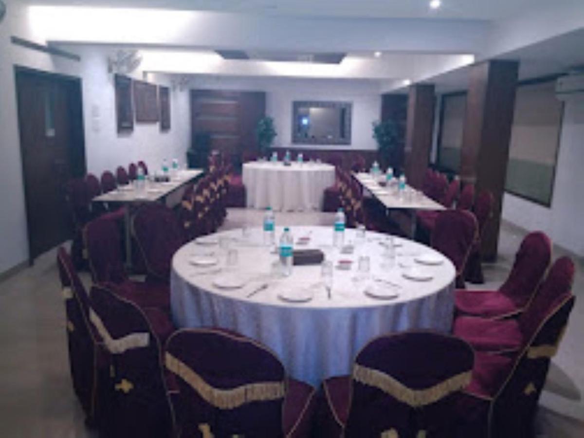 Hotel Sai Saya,Nashik Extérieur photo